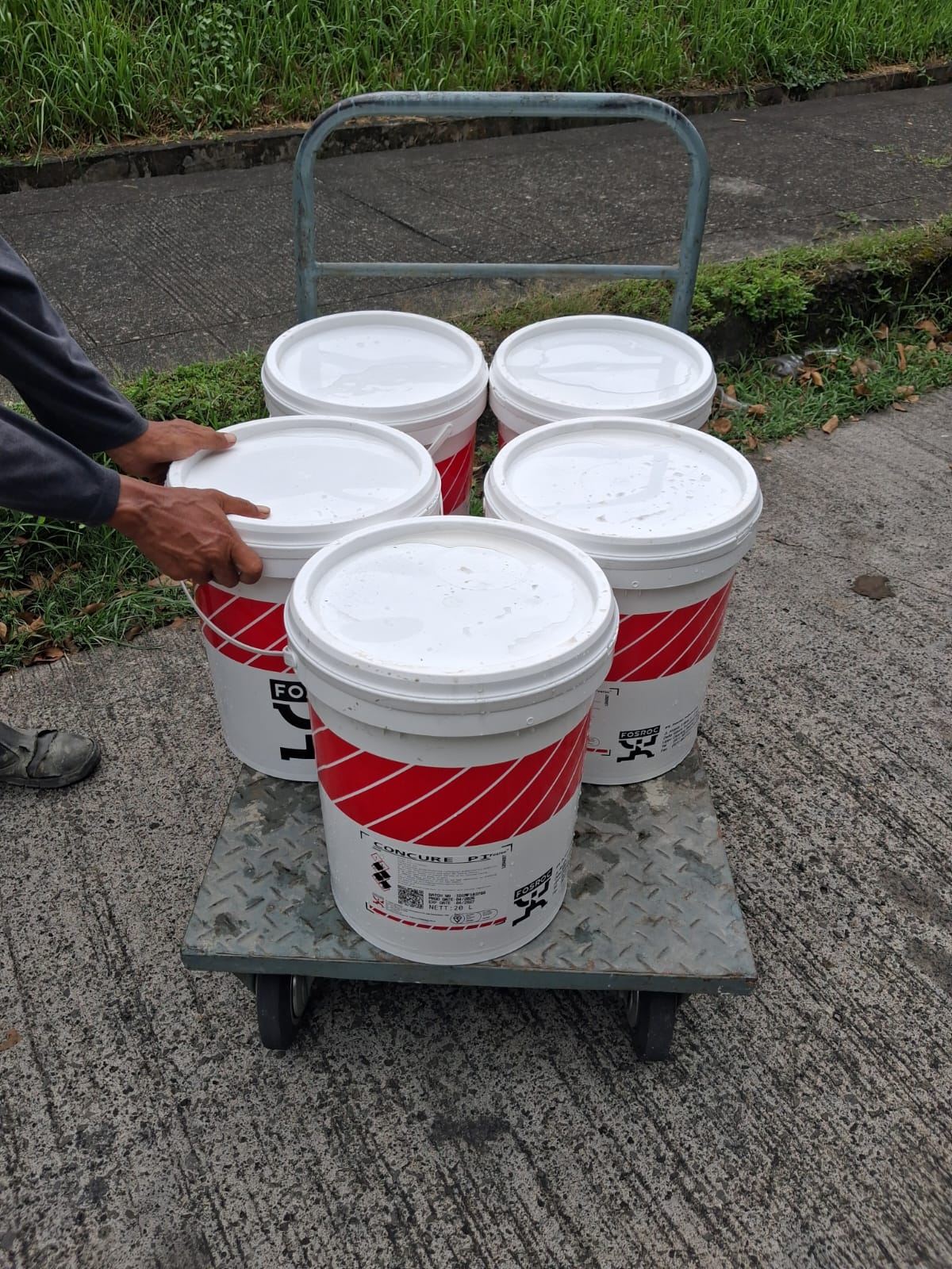 Pengiriman material Concrete Curing Compound Fosroc, Concure PI